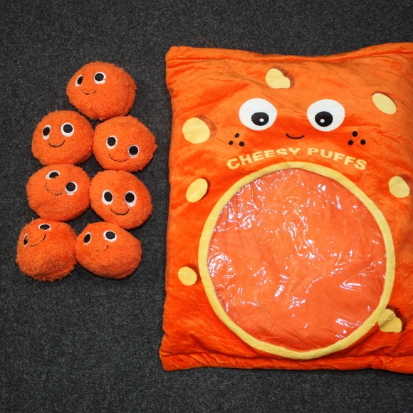 Kidrobot Yummy World Cheesy Puffs Plush Toys 7 Puffs Zippered Pillow Bag 14x12 - Picture 1 of 7